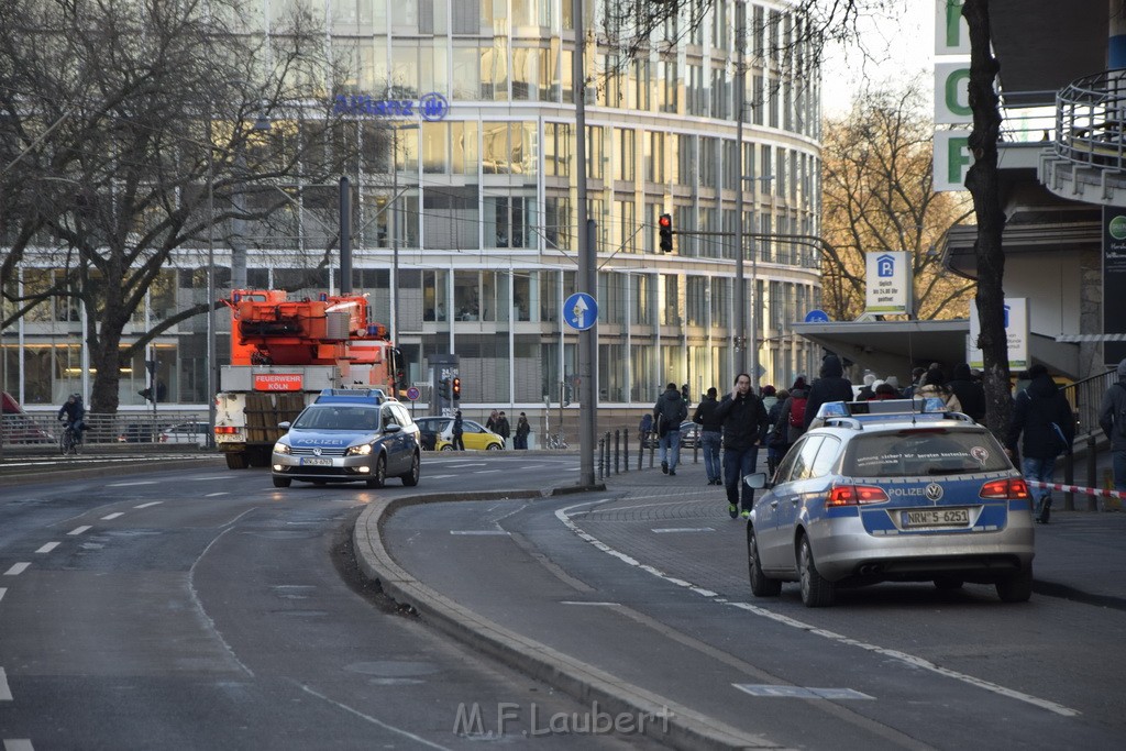 VU PKW Strab Koeln Mitte Pipinenstr Hohestr P138.JPG - Miklos Laubert